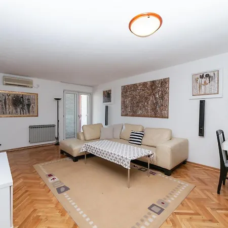 Apartment Mario *
